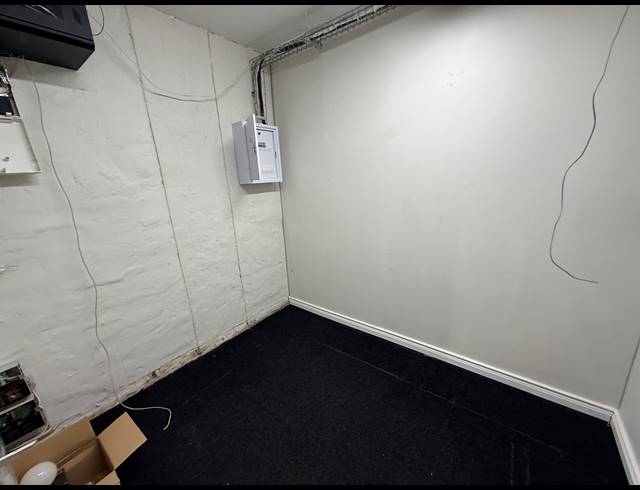 144M² OFFICE TO LET IN GREENSIDE